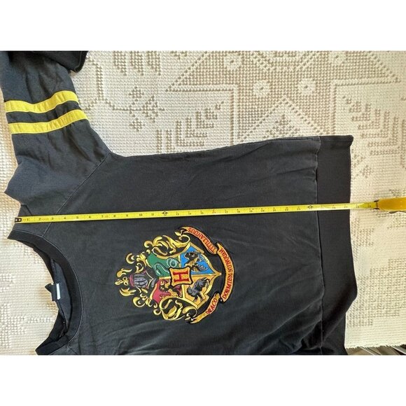 Harry Potter Universal Studios Adult Sweatshirt Sz M Black Crest Coat-of-Arms - Picture 14 of 15